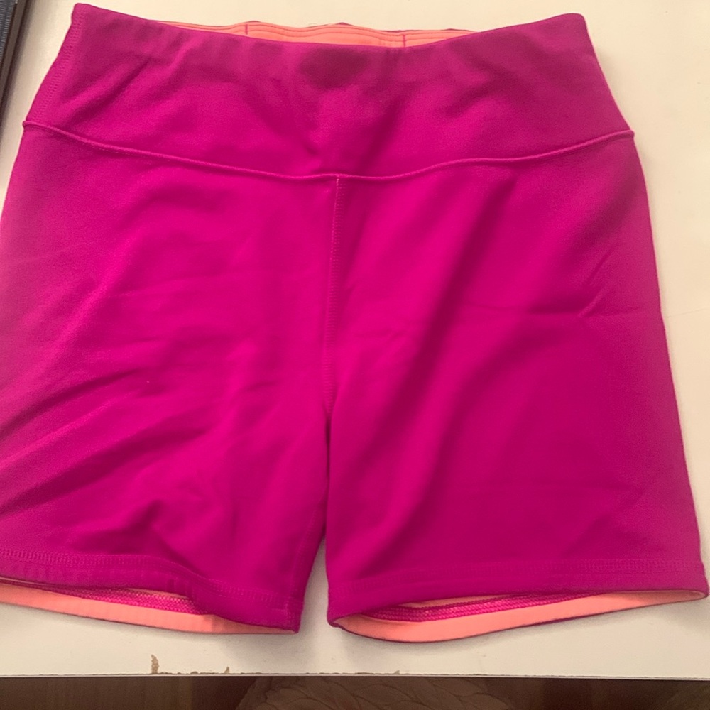 Reversible athletic shorts